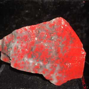 收藏级桂林鸡血玉贵妃料点点红原矿原石摆件玉化鱼子冻粒血灵动