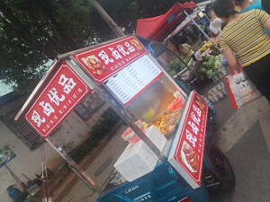 三轮车广告灯箱