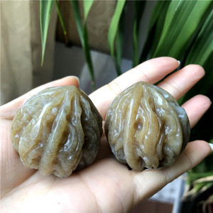 天然黄白老玉核桃手球文玩手把件 a货正品岫岩玉手把件玉石把玩件