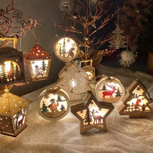 圣诞发光房子挂件圣诞节儿童礼物木质装饰圣诞树星星挂饰桌面摆件