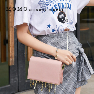 2020年新款学生小ck流星包迪士尼合作星坠粉色小方包星星流苏包