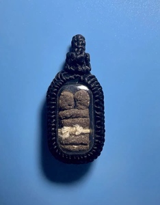 泰国佛牌燕通牌