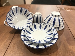 NITORI尼达利 日式太十草陶瓷方形碗圆碟圆盘 家用餐具餐碟 餐盘