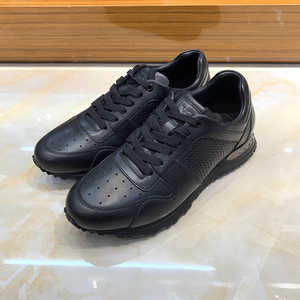 路卡迪龙运动套装