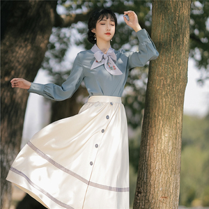 森女系秋装套装森系文艺女装早秋复古蝴蝶结上衣搭配半身裙两件套