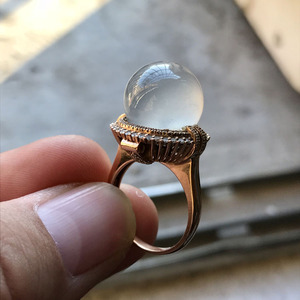 妙玉连珠 缅甸天然a货翡翠戒指18k金镶嵌高冰种14mm起光圆珠戒指