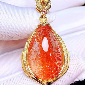 金草莓晶水滴吊坠