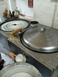 恩施豆皮机器 豆皮机 绿豆皮机器 烫豆皮锅 黔江绿豆粉机绿豆粉锅