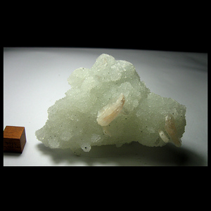 矿标YY7201G8y*鱼眼石+辉沸石*(8cm,105g)*Apophyllite