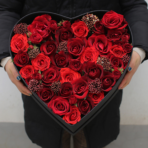 新品2.14情人节满满爱意心形花盒红色经典玫瑰上海鲜花当天派送