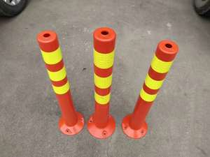 橡胶警示柱PU弹力柱75CM塑料反光柱钢管护栏隔离桩柔性柱道路分道