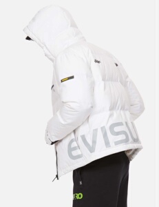 evisu羽绒服反光
