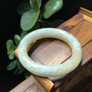 佘太玉道 内蒙古佘太翠佘太玉天然玉石手镯精品蓝冰通透民族风饰