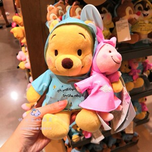 上海迪士尼国内代购 小熊维尼和小猪皮杰雨衣装 可爱毛绒公仔娃娃