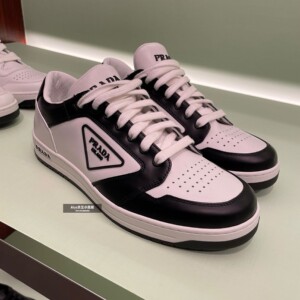 prada/普拉达22ss新款倒三角徽标logo系带拼色平底休闲鞋男板鞋女