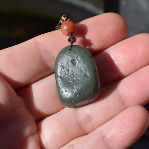 家有和田 碧玉籽料原石吊坠 和田玉新疆 戈壁水返沙 沙枣青色带证