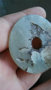 汉代之前的新疆和田青玉素壁包浆温润玻璃光沁色自然45.5mm高古玉
