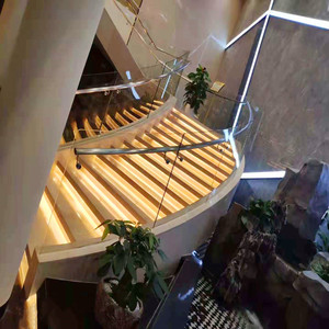 热弯玻璃弧形扶手中湾异形定制玻璃旋转楼梯钢化旋转扭弯圆形玻璃