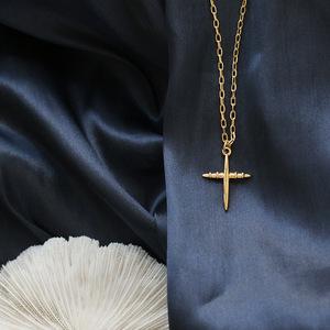 欧美复古十字架锁链条项链中长款时尚女款 钛钢镀18K金保色不掉色