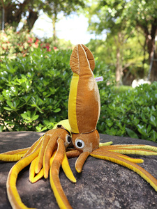 大王乌贼毛绒玩具