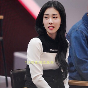 闪光的乐队张碧晨同款黑白拼接长袖t恤高领简约修身显瘦百搭女潮