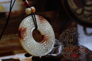 私藏 高古玉 老和田白玉 籽料  战国 汉代 龙纹 玉璧 项链 双胜