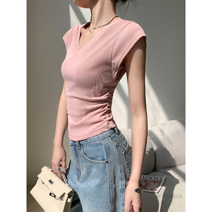 JWUNIQUE 粉色设计感短袖V领T恤女夏季2024新款修身显瘦小众上衣
