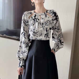 SUSUS黑白水墨印花衬衫女秋季2023新镂空小众设计感高级时尚上衣