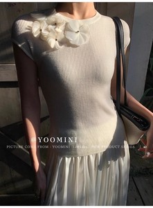 法式立体花朵小众设计感简约气质修身显瘦羊毛衣针织衫短袖T恤女