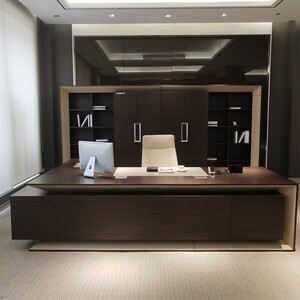 广东总裁实木皮办公桌高档ceo董事长老板桌轻奢现代总经理大班台