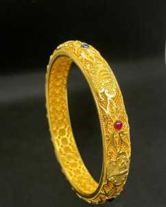 御选皇家新品古法黄金手工花丝镶嵌手镯金六字箴言女款纯金首饰