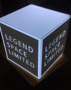 利沣精品定做橱窗灯箱婚庆白色亚克力通体发光灯箱