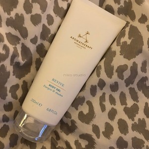 现货aromatherapy associates revive body gel 舒压沐浴露 200ml