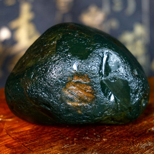 纯天然滦河碧玉石深绿色把玩手把件饰品收藏