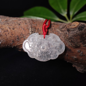 天然翡翠长命锁吊坠