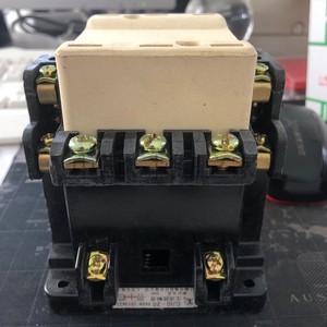 交流接触器380v20a