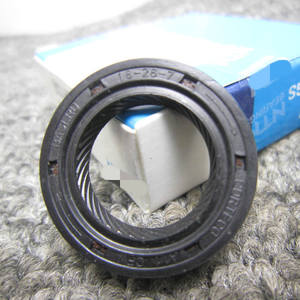 踏板摩托车两冲曲轴油封 淑女50/80 劲霸80 速菲乐80配件左右一对