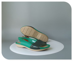 Crocs卡洛驰夏季彩色布骆格亮透女平底休闲凉鞋沙滩鞋 W5/35 特卖