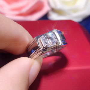 周大福铂金钻戒男正品