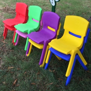 新料儿童塑料椅幼儿园桌椅靠背椅餐椅娃娃椅塑料凳子塑料小椅子