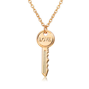 english letter love key necklace women 英文字母love钥匙项链