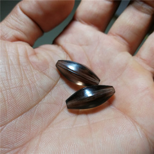 t369 阴刻茶晶枣核形珠一对  diy配珠  珠宝配饰 古风辽金风格