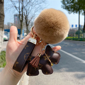 适用lv包高档老花皮钥匙扣老花小狗包包挂件创意情侣闺蜜汽车挂饰