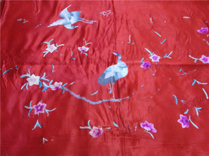 老绣刺绣手绣被面收藏7.80年代红色手绣软缎180*144厘米3709