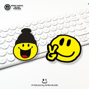 可爱卡通笑脸胜利手势反光车贴个性摩托电动车汽车油箱盖车身贴纸