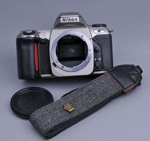 尼康 u 美版 (日本型号f65) 胶片单反相机 支持afs镜头 送电池