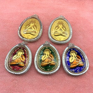 龙婆绝蜂王掩面佛