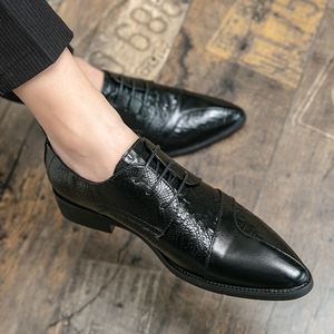 压花男鞋春秋季商务正装皮鞋办公室尖头系带男士工作大码皮鞋青年