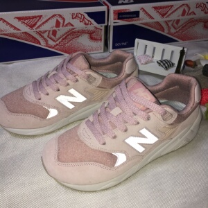 正品新百伦新款nb580运动鞋复古跑鞋樱花粉女鞋反光学生鞋子情侣