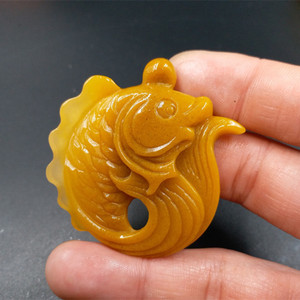 实物拍照 精美天然玉石黄龙玉鱼挂件手工雕刻双面立体鱼吊坠玉坠